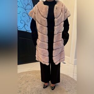 Elegant mink Fur Vest